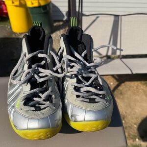 Nike Silver and Yellow Men's Sneakers